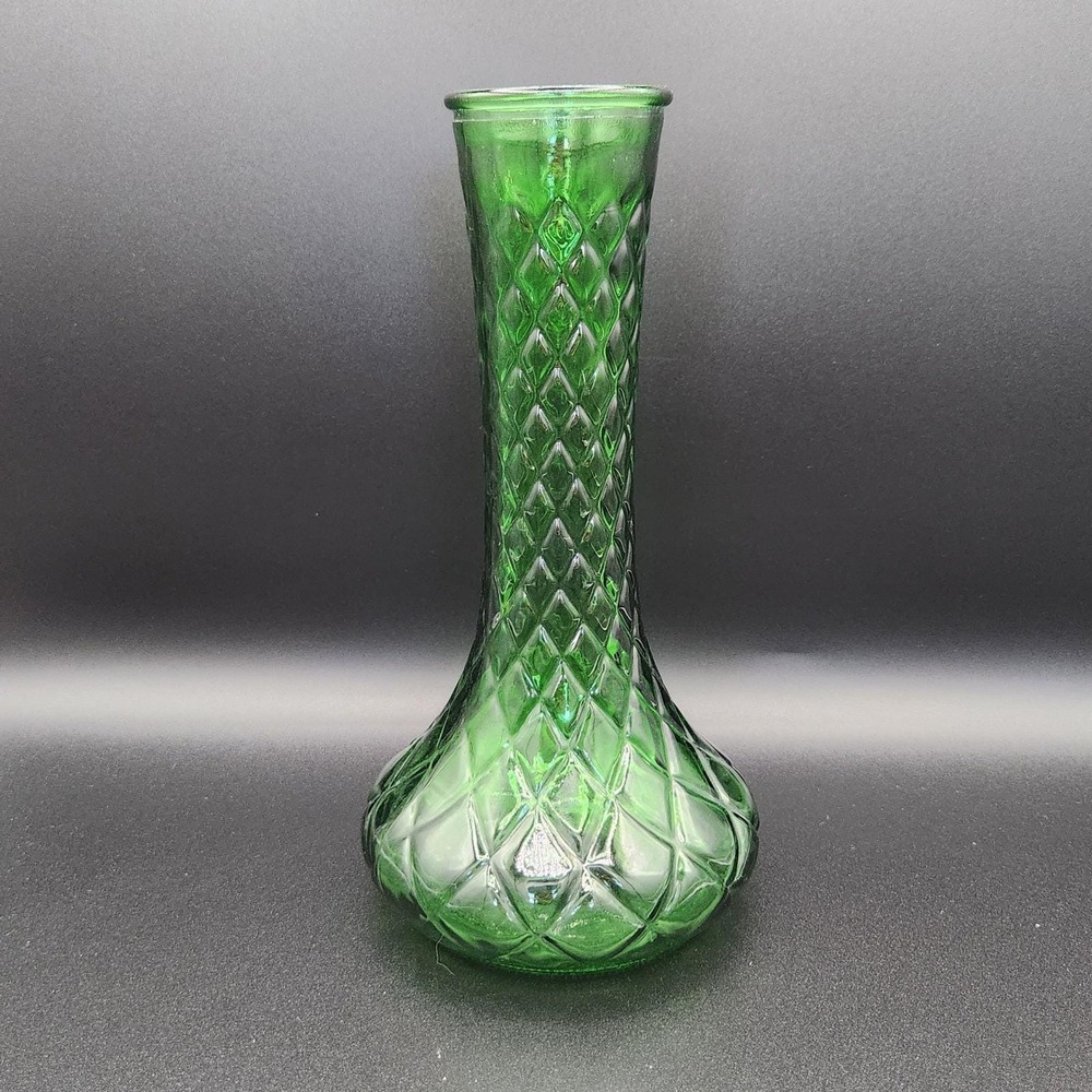 Vintage Emerald Green 4095 unmarked Hoosier Glass Bud Vase - Picture 4 of 6